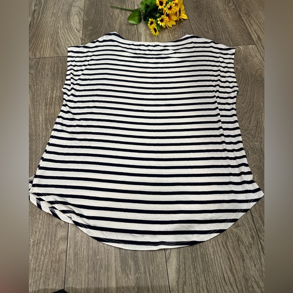 Green Envelope Striped Shirt - Women's XL 🌿 - Picture 2 of 10